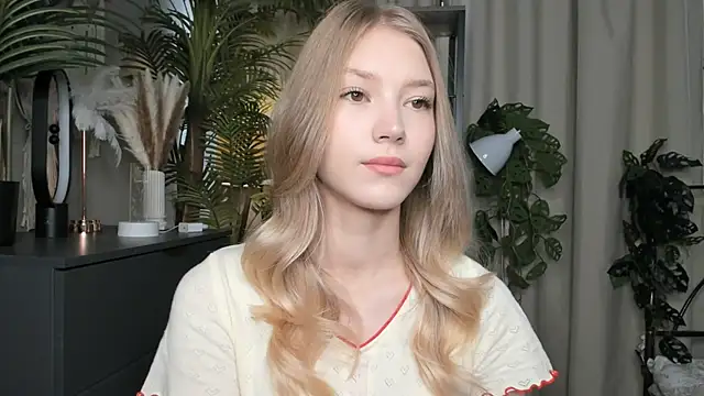 ChinBonnell online show from 09/26/25, 05:44