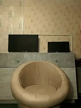 Tupo070481 online show from 10/30/25, 07:25