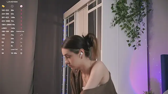 VernonKnapik online show from 09/15/25, 07:03