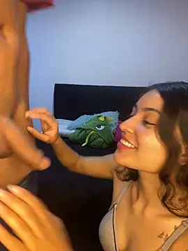 Snapshot of hotwife26 chatting on 10/28/25, 12:30 hotwife26 online show from 10/28/25, 12:30