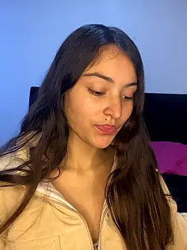 Snapshot of hotwife26 chatting on 10/30/25, 01:56 hotwife26 online show from 10/30/25, 01:56