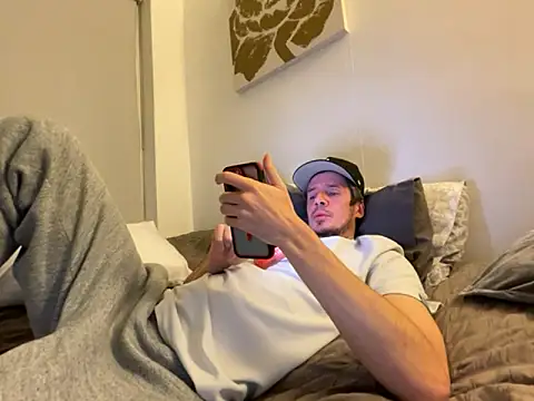 Snapshot of shyandchilling chatting on 11/27/25, 09:06 shyandchilling online show from 11/27/25, 09:06