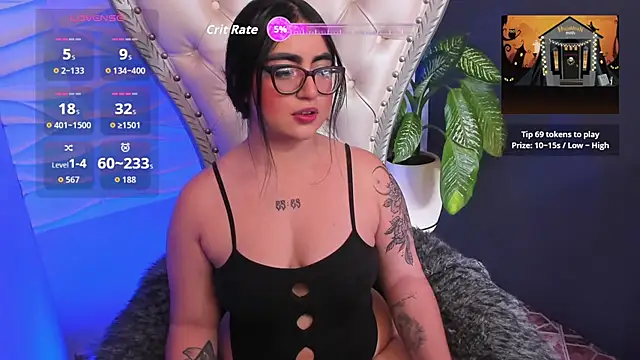 April  foxx online show from 10/19/25, 04:07