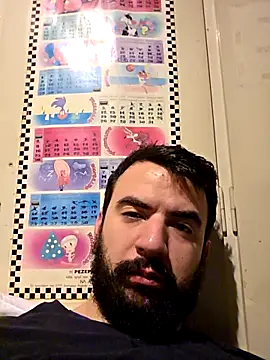 Snapshot of mhtsos331 chatting on 11/08/25, 01:28 mhtsos331 online show from 11/08/25, 01:28