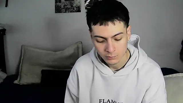 Dioniso guy8 online show from 09/17/25, 12:40