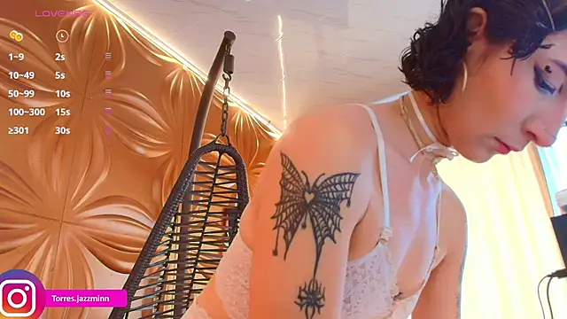 Snapshot of Jazmintorress chatting on 09/19/25, 01:12 Jazmintorress online show from 09/19/25, 01:12