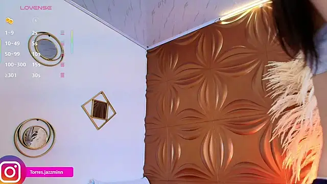 Snapshot of Jazmintorress chatting on 09/27/25, 07:30 Jazmintorress online show from 09/27/25, 07:30