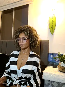BiiancaEstradaa online show from 07/19/26, 11:41