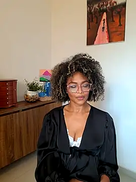 BiiancaEstradaa online show from 07/25/26, 10:07
