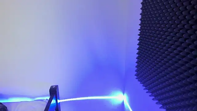 Snapshot of Ellope_ chatting on 10/07/25, 03:36 Ellope online show from 10/07/25, 03:36