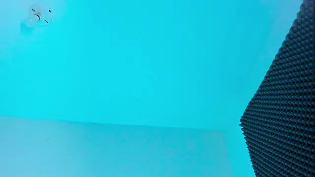 Snapshot of Ellope_ chatting on 11/18/25, 10:03 Ellope online show from 11/18/25, 10:03