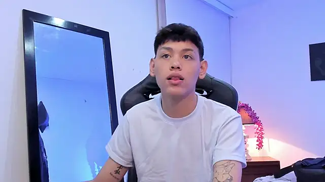 zeus blaze online show from 09/18/25, 03:36