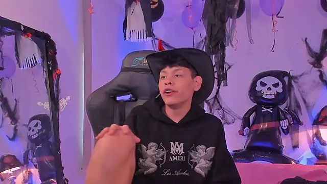 zeus blaze online show from 10/25/25, 05:08