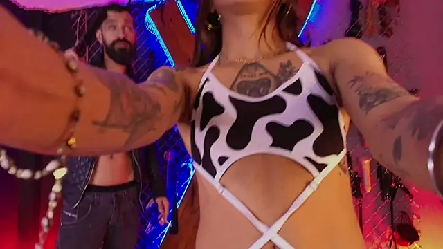 Warick and Aria bdsm  online show from 10/06/25, 07:33