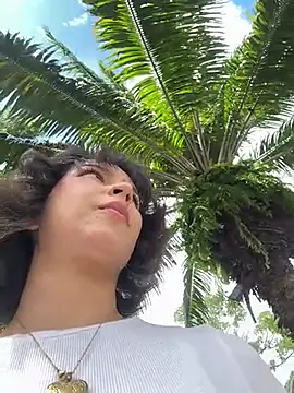 Snapshot of Adry_Bach_ chatting on 09/29/25, 07:08 Adry Bach online show from 09/29/25, 07:08