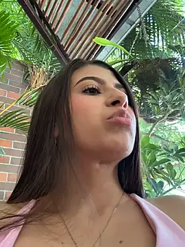 Snapshot of Lenapink19 chatting on 10/03/25, 09:01 Lenapink19 online show from 10/03/25, 09:01