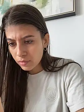 Snapshot of Lenapink19 chatting on 10/10/25, 04:17 Lenapink19 online show from 10/10/25, 04:17