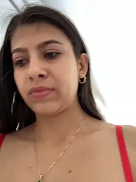 Snapshot of Lenapink19 chatting on 10/13/25, 05:13 Lenapink19 online show from 10/13/25, 05:13