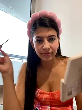 Snapshot of Lenapink19 chatting on 10/27/25, 09:08 Lenapink19 online show from 10/27/25, 09:08