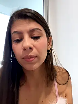 Snapshot of Lenapink19 chatting on 10/31/25, 09:49 Lenapink19 online show from 10/31/25, 09:49