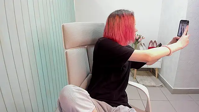 Elieiza xo online show from 09/18/25, 02:35