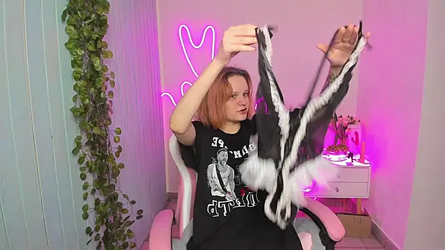 Elieiza xo online show from 10/21/25, 02:34