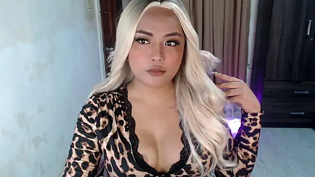 cumming liza online show from 11/03/25, 10:49