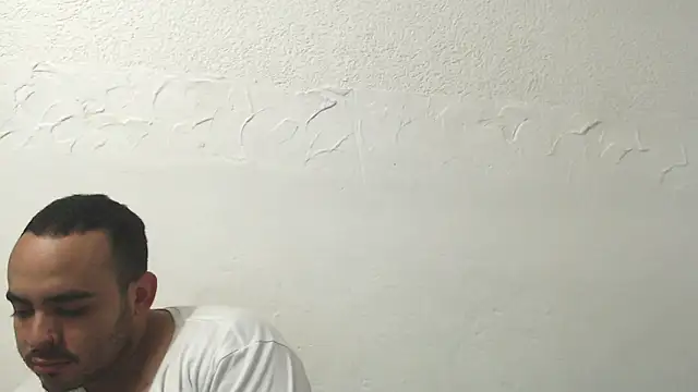 Snapshot of Ana_ThiagoxX chatting on 05/15/26, 11:34 Ana ThiagoxX online show from 05/15/26, 11:34