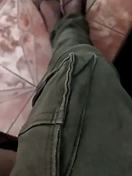 Snapshot of broskies777 chatting on 11/07/25, 10:04 broskies777 online show from 11/07/25, 10:04