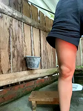 PhanHaa online show from 09/30/25, 11:54