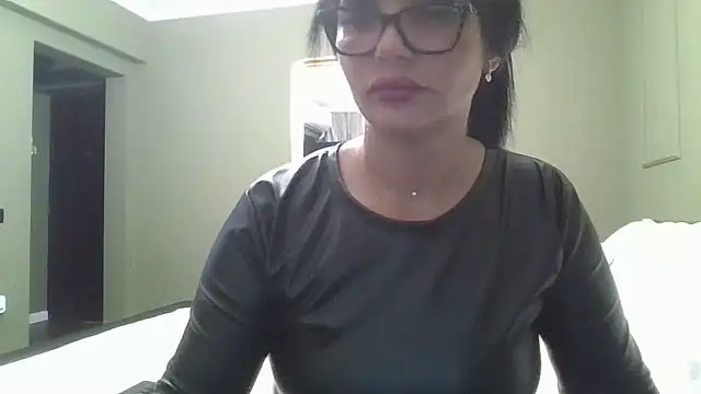 Ella sweety00 online show from 06/10/26, 06:51