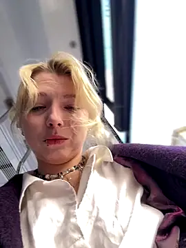 EveLittleSinner online show from 09/28/25, 08:42