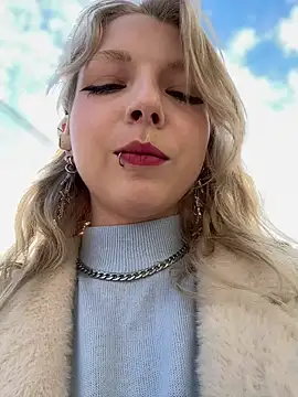 EveLittleSinner online show from 10/07/25, 08:44