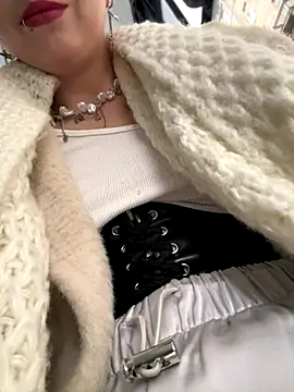 EveLittleSinner online show from 10/26/25, 10:54