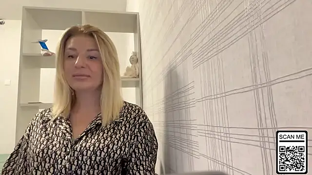 Blondie xoxoxo online show from 10/14/25, 06:58