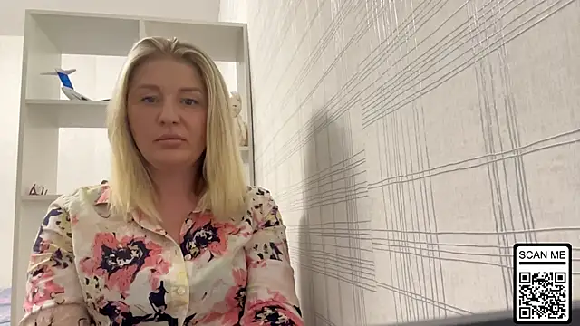 Blondie xoxoxo online show from 10/20/25, 05:13