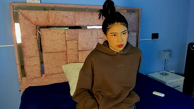 LICKY LOV online show from 10/25/25, 03:14