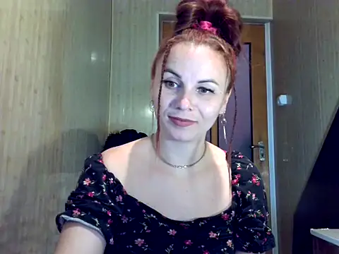 Kisa26311 online show from 10/21/25, 09:54