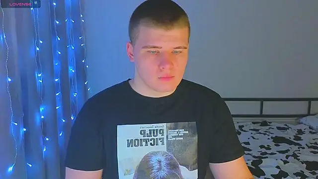 kittenmurr online show from 11/22/25, 01:04