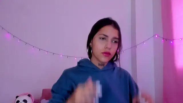 Snapshot of Abby_roussee chatting on 10/06/25, 01:30 Abby roussee online show from 10/06/25, 01:30