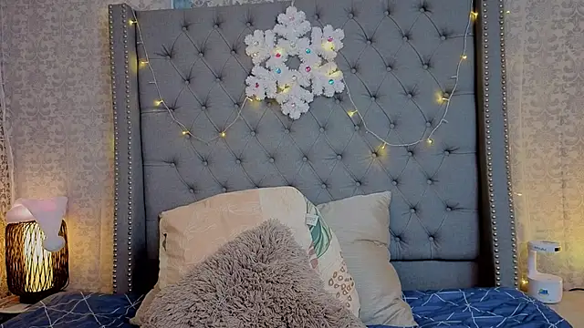 Snapshot of Abby_roussee chatting on 12/17/25, 08:26 Abby roussee online show from 12/17/25, 08:26