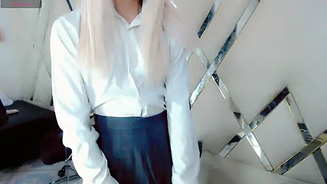 Ambervalentinn01 online show from 09/09/25, 02:38