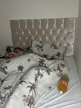 Charsworld online show from 11/02/25, 09:06