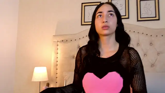 natasha moreno online show from 04/30/26, 12:22