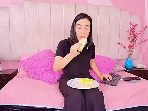 DarlingDuchess  online show from 10/24/25, 02:57