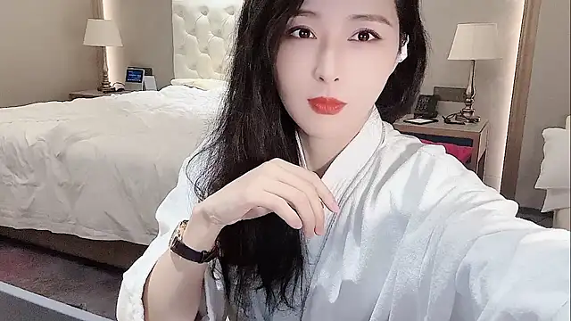 Ianxuan online show from 10/18/25, 02:36