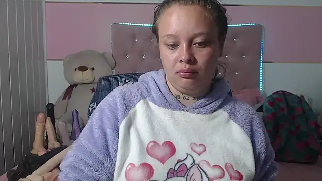 Snapshot of patty_squirt_ chatting on 01/28/25, 02:43 patty squirt online show from 01/28/25, 02:43