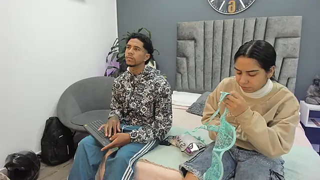 violet and myers online show from 10/08/25, 11:30