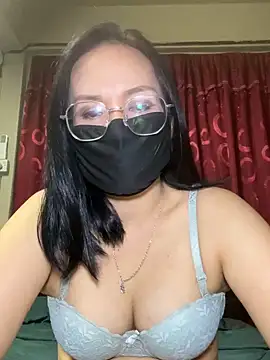 Snapshot of melyiaaa chatting on 06/08/26, 01:22 melyiaaa online show from 06/08/26, 01:22