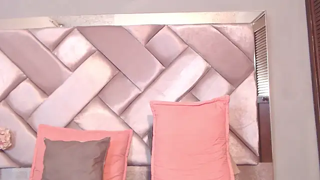 Ashleyroberst online show from 05/28/26, 01:19